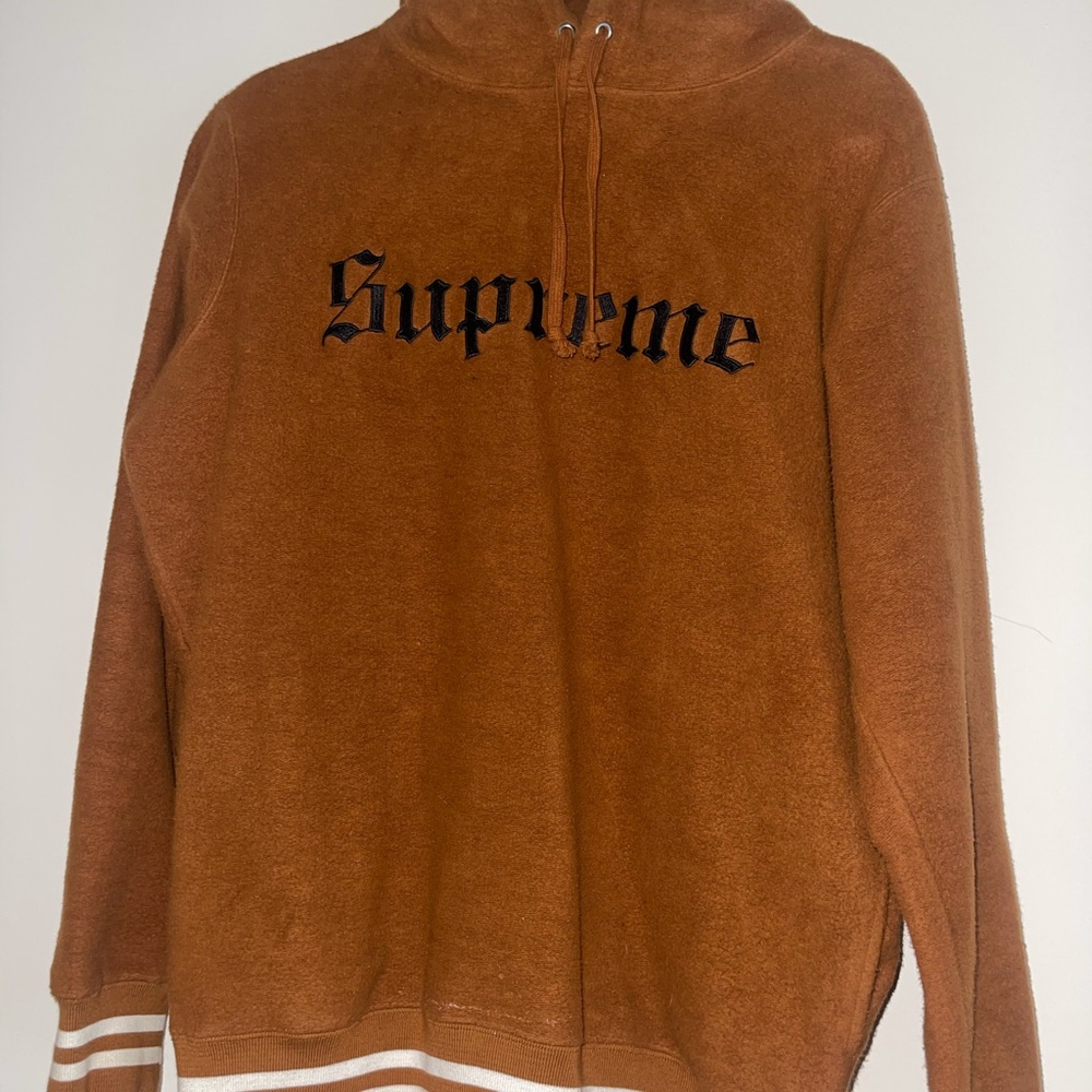 SUPREME. HYPE BEAST HOODIE